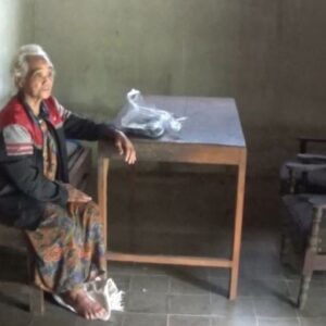 Mbah Tawiyah Nenek Hidup Sebatangkara Di Rumah Tua