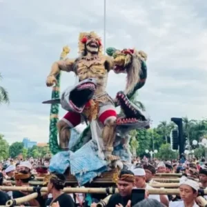Pawai Ogoh-ogoh Kuatkan Rasa Toleransi di Surabaya