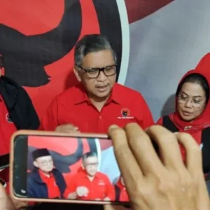 Bentuk Tim Pemenangan Risma-Gus Hans, Nama-nama Tokoh Politik Besar Berjajar