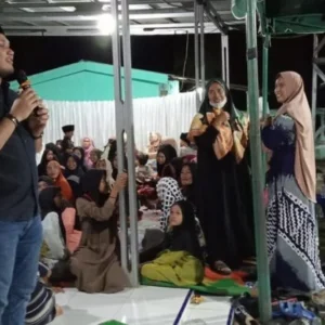 Wacabup Aslam Rayuda, Hadiri Memperingati Maulid Nabi di Desa Petatal