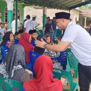 Gelar Sunatan Masal,Paslon Bupati Nomor Urut 3 Didukung Warga Menang
