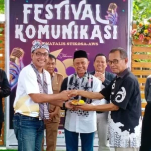 Dies Natalis ke-60 Stikosa AWS Lebih Semarak