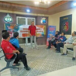 Kanit Reskrim Polsek Waru Sosialisasi Edukasi Bahaya Narkoba Kepada Buruh Pekerja