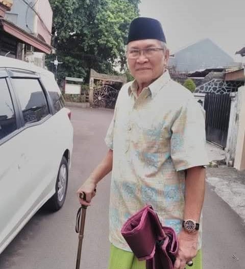 Karya  Puisi Aspar Paturusi Yang Religius dan Padat Muatan Nilai-Nilai Spiritual
