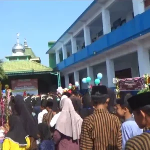 Kolaborasi dengan Wali Murid, SD Muhammadiyah 2 Barat Semarakan Peringatan Hari Sumpah Pemuda