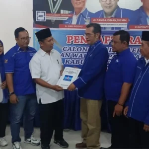 Basuki Babussalam Daftarkan Diri Bupati Magetan