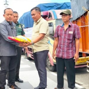 Anggota DPR RI Riyono Salurkan Bantuan Benih Padi untuk Petani Terdampak Banjir di Ponorogo