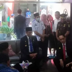 Sapa Disabilitas di Selosari Magetan, Pj. Gubernur Adhy Pastikan Masyarakat Rentan Jadi Sasaran Penerima Bantuan Pemprov Jatim