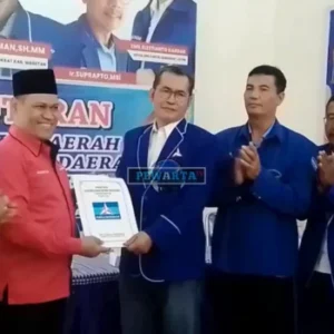 Sujatno Kembalikan Formulir Pendaftaran Bacabup Ke DPC Demokrat