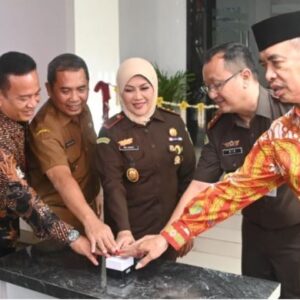 Resmikan Gedung Baru dan PTSP, Kajati Berharap Meningkatkan Capaian Kinerja Jajaran Pegawai Kejari Kabupaten Madiun