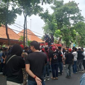GRIB Jaya DPW Jatim Serukan Perlawanan Terhadap Praktik Mafia Tanah Dalam Eksekusi Rumah Jln Dr Soetomo No 55