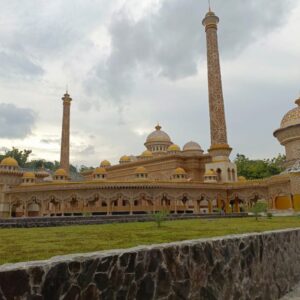 Masjid An-Nahdla Bojonegoro: Megah Namun Bermasalah, Warga Resah