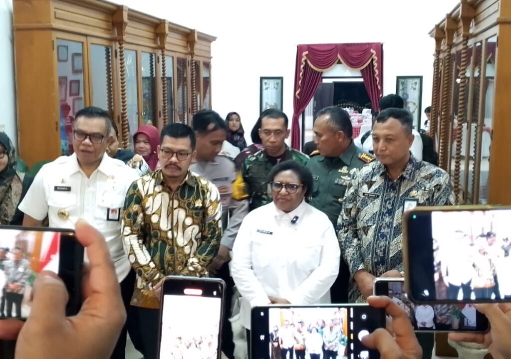 Wamendagri Ribka Haluk Pantau Langsung Kesiapan PSU Magetan
