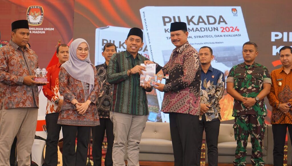 KPU Luncurkan Buku Pilkada Kota Madiun 2024