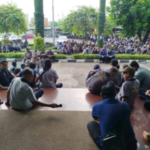 THR Tidak Ada Kejelasan, Pekerja Gruduk Manajemen PT Pakerin Mojokerto