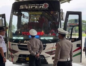 Petugas Gabungan Gelar Ramp Check dan Pemeriksaan Kesehatan Di Terminal Kertonegoro