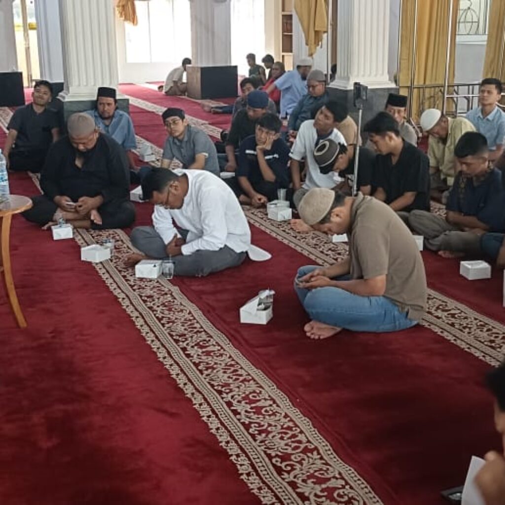 Remaja Masjid Garda Terdepan Menghempang Khilafah