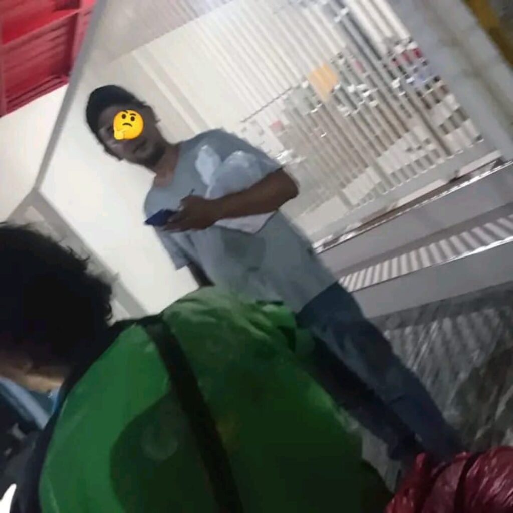 Diduga Melakukan Orderan Fiktif Seorang Pria Ditangkap Driver Ojol