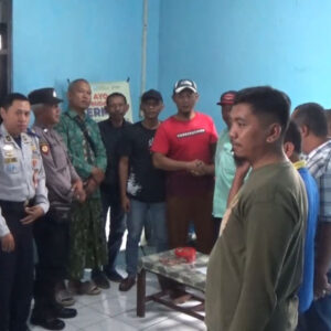 Petugas Mediasi Pengemudi Grab dan Sopir Angkutan Umum Nyaris Baku Hantam