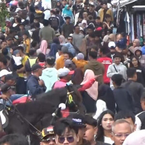 Libur Terakhir Lebaran 93 Ribu Wisatawan Padati Sarangan