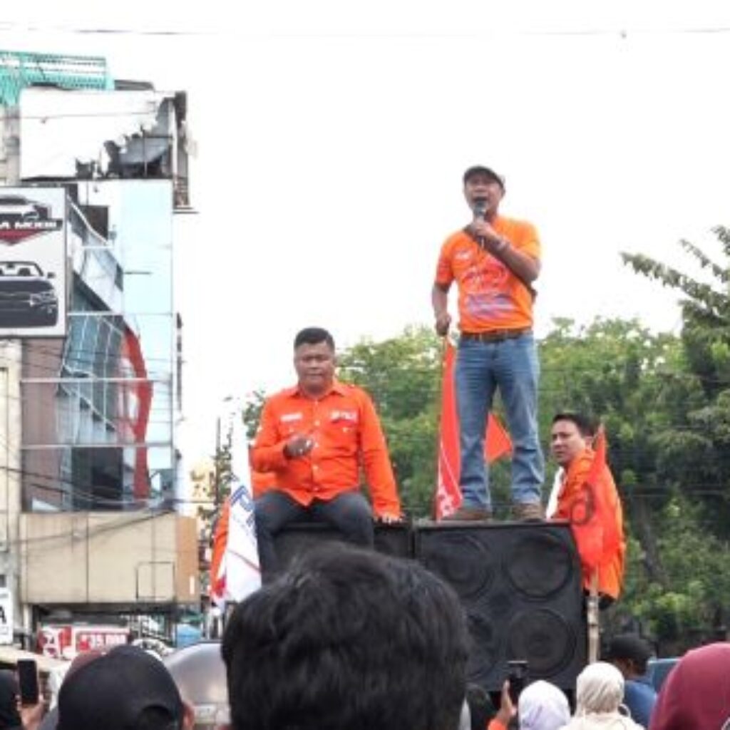 Peringatan May Day 2025, Partai Buruh Sumut Sampaikan Unjuk Rasa Ke Kantor Gubernur