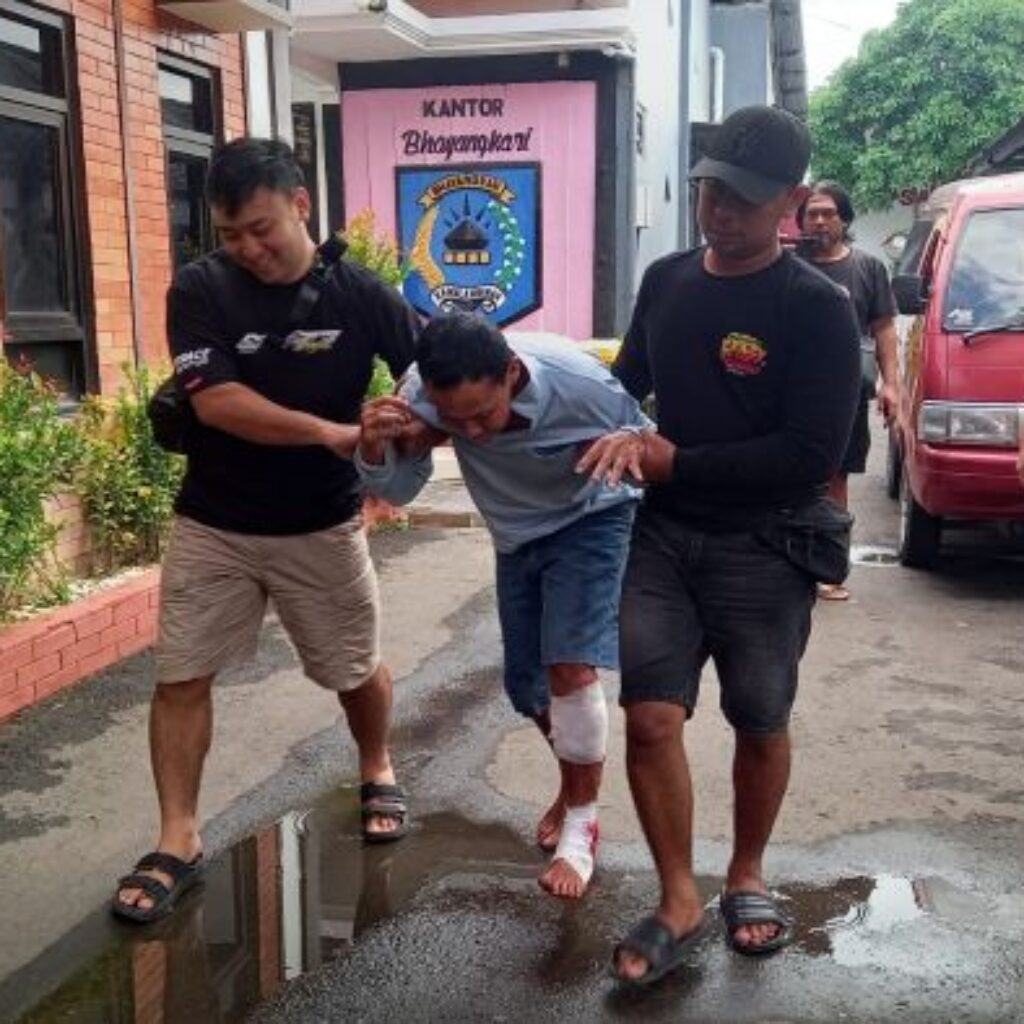 Beraksi di Ponorogo  Dua Pelaku Pecah Kaca Mobil Asal Palembang Berhasil Dibekuk Polisi