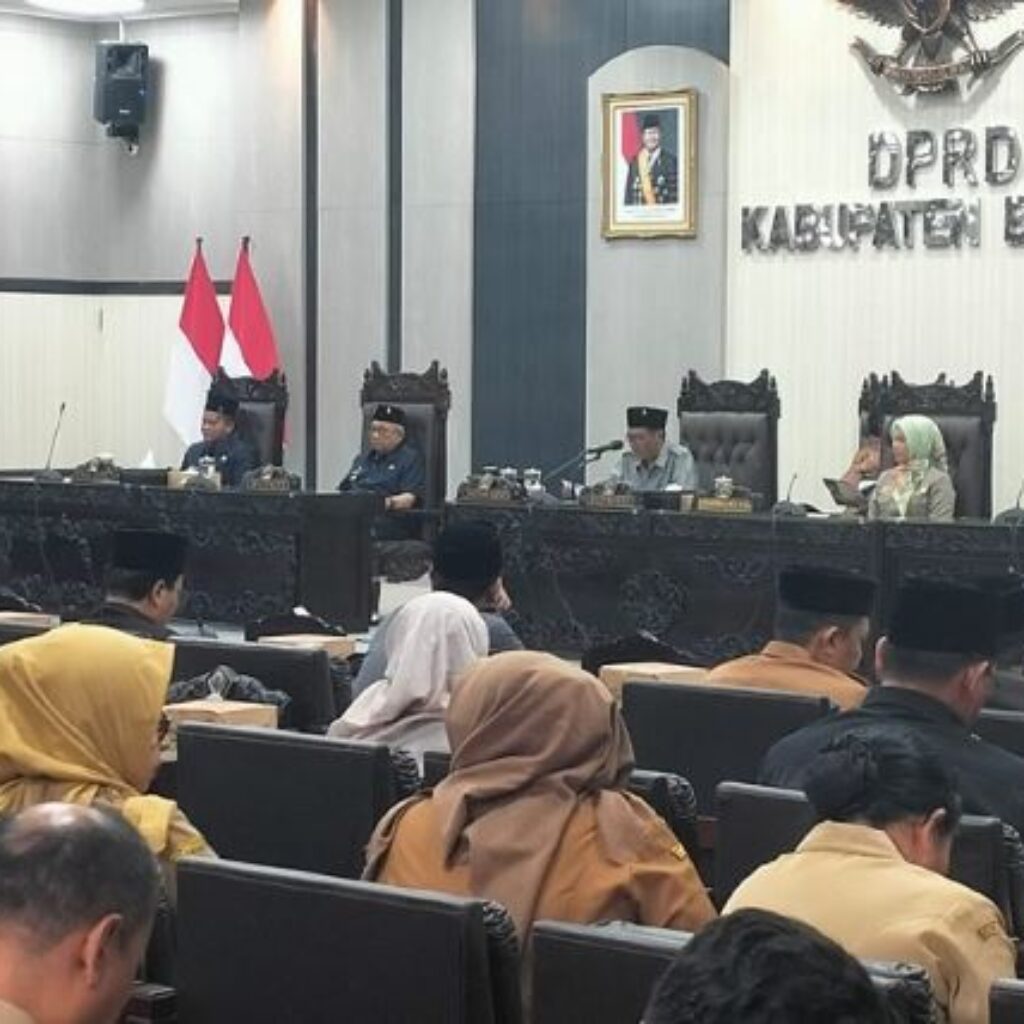 Paripurna DPRD Kabupaten Blitar Penyampaian Bupati Blitar Tentang Ranperda RPJMD 2025–2029