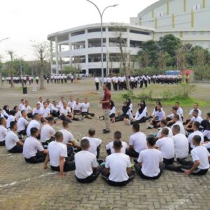 Kakanwil Ditjenpas Pantau Langsung Orientasi CASN 2024 di Surabaya : Baris Tegap, Integritas Jadi Fondasi Pengabdian