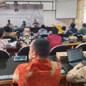 Hearing DPRD Blitar Bersama Warga Desa Gambar, Desak Wakil Rakyat Perjuangkan Nasibnya