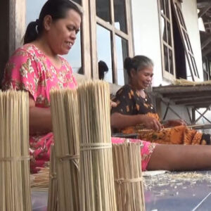 Idul Adha Mendatangkan Berkah Bagi Perajin Tusuk sate di Magetan