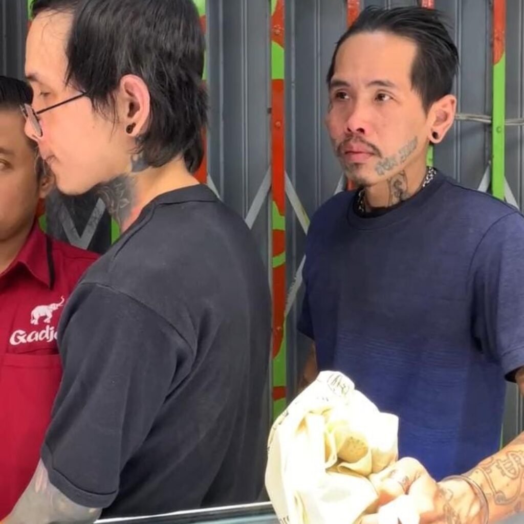 Cincin Emas Asli Ditukar Yang Palsu Dua Pelaku Dihajar Massa di Pasar Wadungasri