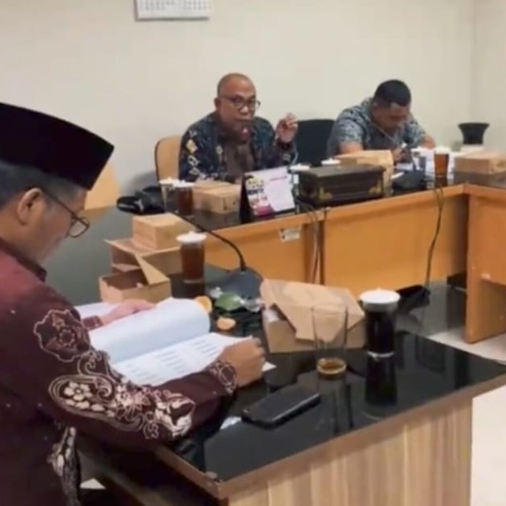 Pansus II DPRD Kabupaten Blitar RakerRanperda Green Design Pembangunan Kependudukan Tahun 2025–2030