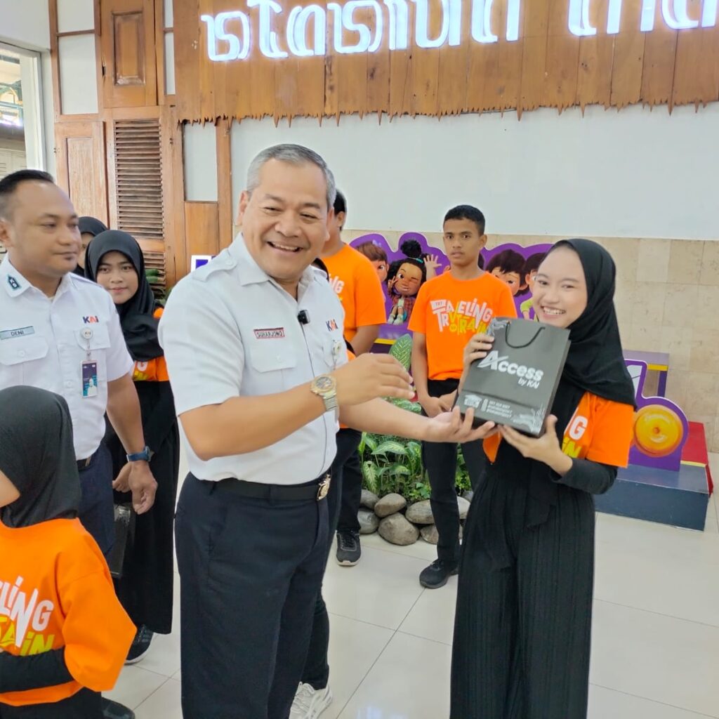 Peringati Hari Anak Nasional, KAI Daop 7 Ajak Anak Disabilitas Naik Kereta Api Gratis