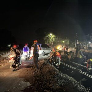 Komitmen Prioritaskan Keselamatan Perjalanan KA, KAI Daop 7 Madiun Lakukan Perbaikan Geometri di Sejumlah Wilayah