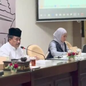 Rapat Banggar DPRD Kabupaten Blitar Bersama TPAD, Laporan Realisasi Semester Pertama APBD Tahun Anggaran 2025.