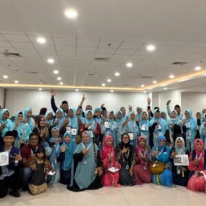 Keberangkatan Umrah Perdana Samira Travel Pasca Haji, Jamaah Dilepas Menuju Tanah Suci