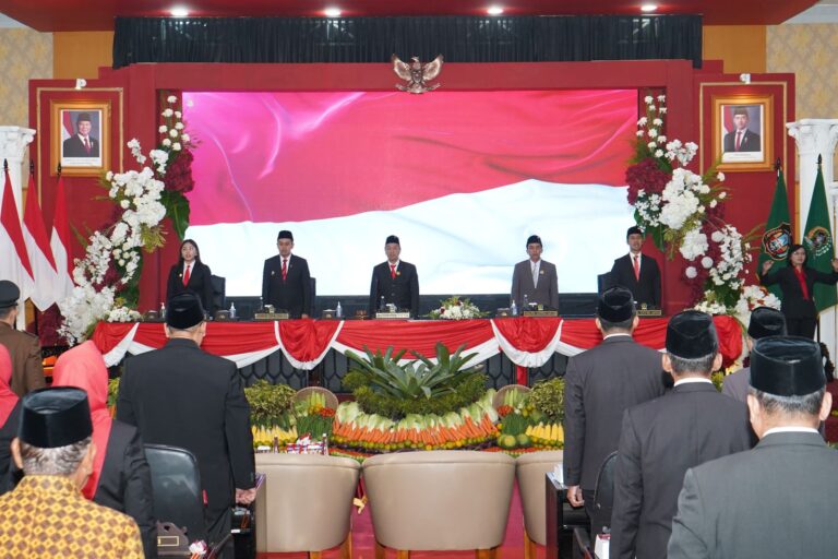 Dandim 0808 Bersama Forkopimda Kota Blitar Ikuti Pidato Kenegaraan Jelang HUT Ke – 80 RI Secara Virtual