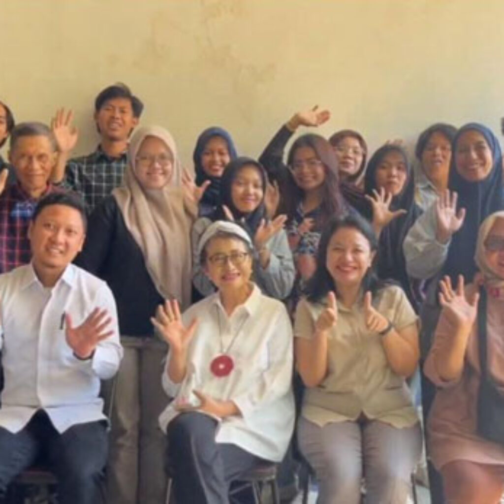 UPN Jatim Bantu Remaja Gununganyar Cegah Kekerasan Seksual dan Bullying Melalui Teknologi