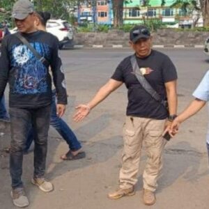 Seorang Calo Tiket Bus Terminal Bungurasih Dikeroyok