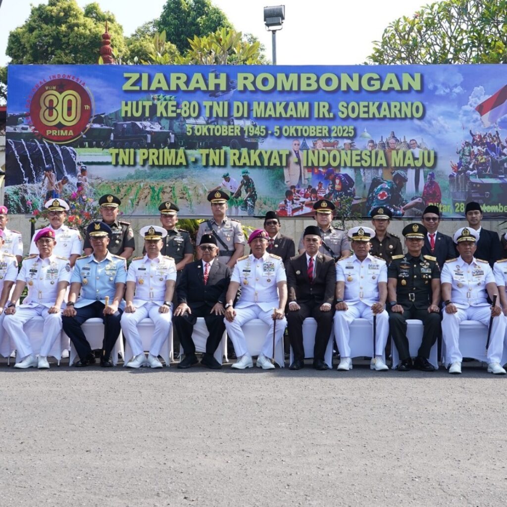 Peringati HUT Ke 80 Dengan Semangat Kebangsaan Ziarah Ke Makam Bung Karno