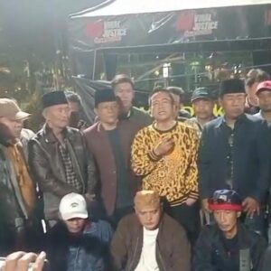 Konferensi Pers, Cak Sholeh Tunda Aksi Unjuk Rasa 3 September