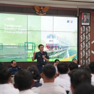 Kunjungi Daop 7 Madiun, Direktur Utama KAI Tinjau Fasilitas dan Beri Arahan kepada Insan KAI