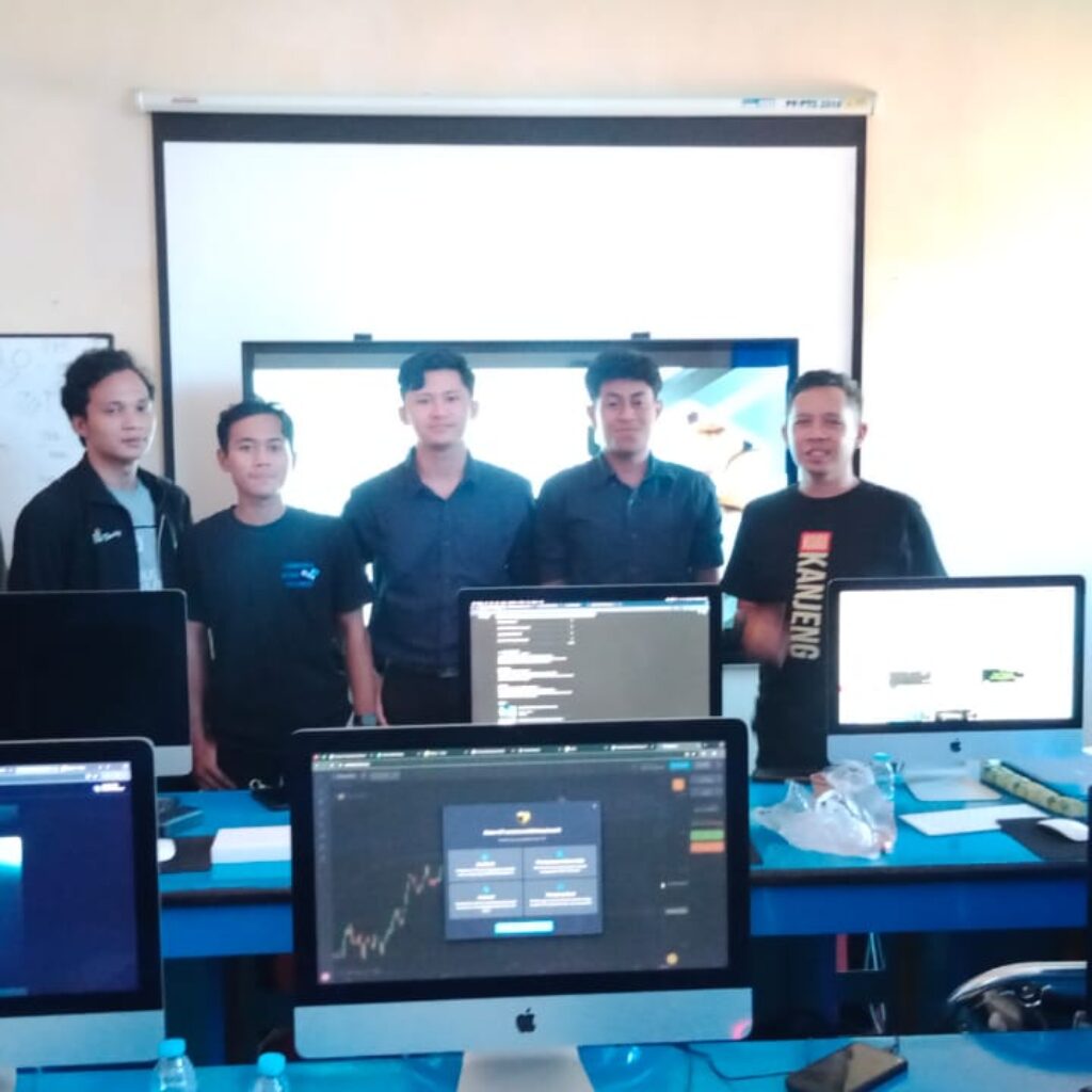 Luncurkan Program Digital Community Innovators, STIKOSA-AWS Cetak Inovator Sosial-Digital Muda