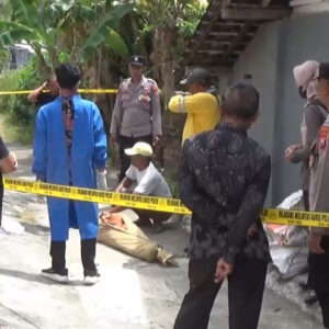 Warga Purwosari Magetan, Digegerkan Penemuan Mayat di Teras Warga