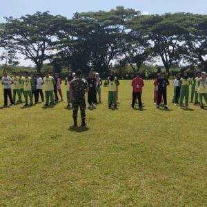 Danramil Sananwetan Beri Pembekalan Bela Negara pada Peserta LDKS SMPN 6 Kota Blitar