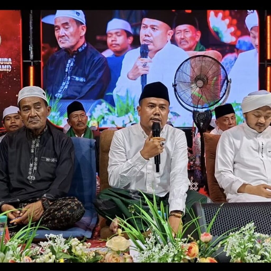 Ribuan Jamaah Hadiri Sholawat dan Tabligh Akbar Aliansi Madura Indonesia di Surabaya