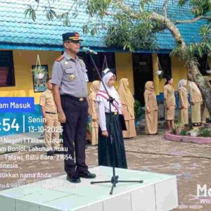 Kalapas Labuhan Ruku Jadi Pembina Upacara di SMPN 1 Talawi, Sosialisasikan Bahaya Narkoba