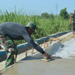 Pengecoran Jalan di TMMD ke-126 Perlancar Mobilitas Warga Mengangkut Hasil Pertanian