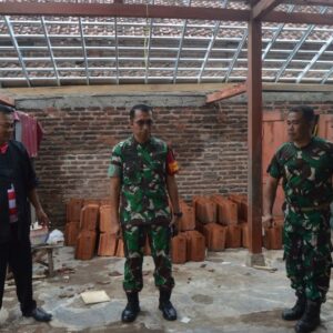 Pastikan Program TMMD Sesuai Target, Dansatgas TMMD ke-126 Kodim Magetan Tinjau Pengerjaan Rutilahu