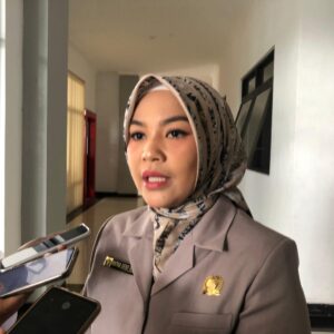 Pesan Wakil Ketua II DPRD Kab Blitar Ratna Dewi Usai  Raker Banggar Gambar Gravatar
